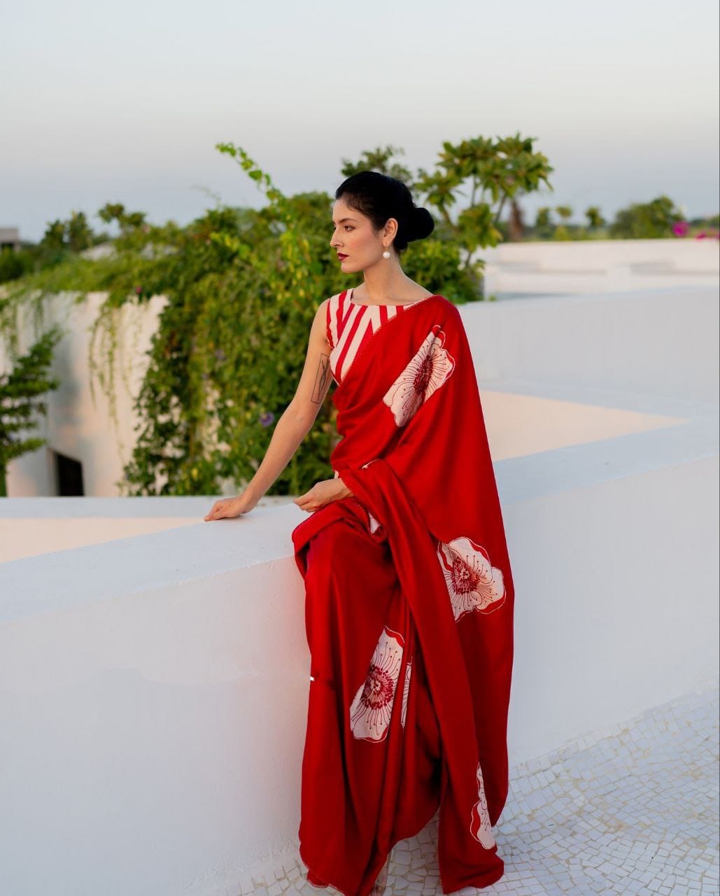 Crimson Red Bloom Printed Satin Saree - Mayantiie